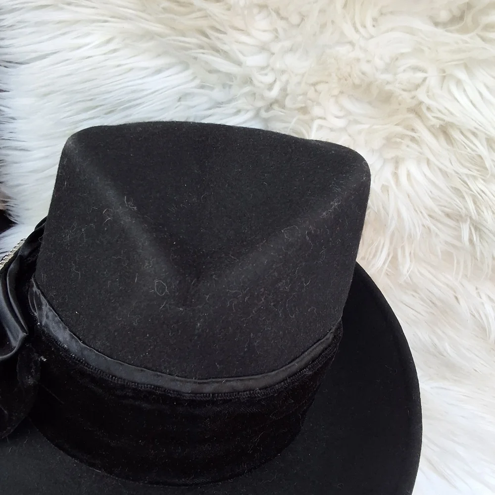 Vintage Rhinestone buckle Fair‎ Weather wool hat